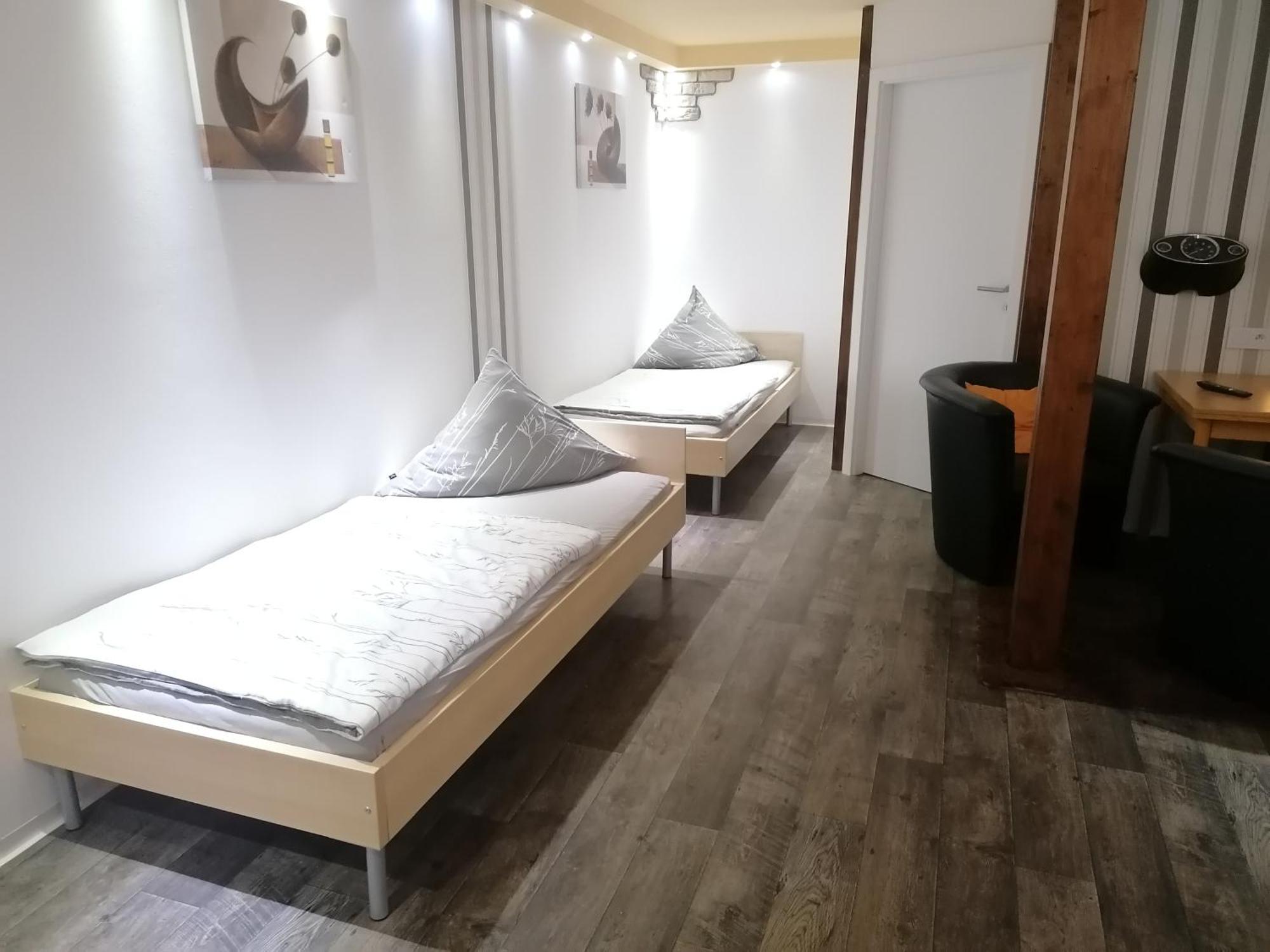 Tinas Ferienwohnung Hohendodeleben Habitación foto
